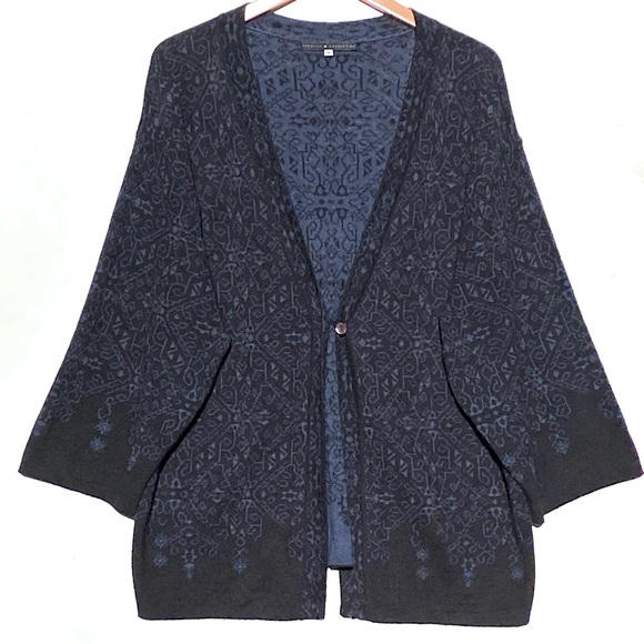 Peruvian Connection Sweaters - PERUVIAN CONNECTION Women’s Blue and Black Patterned Oversized Kimono Cardigan